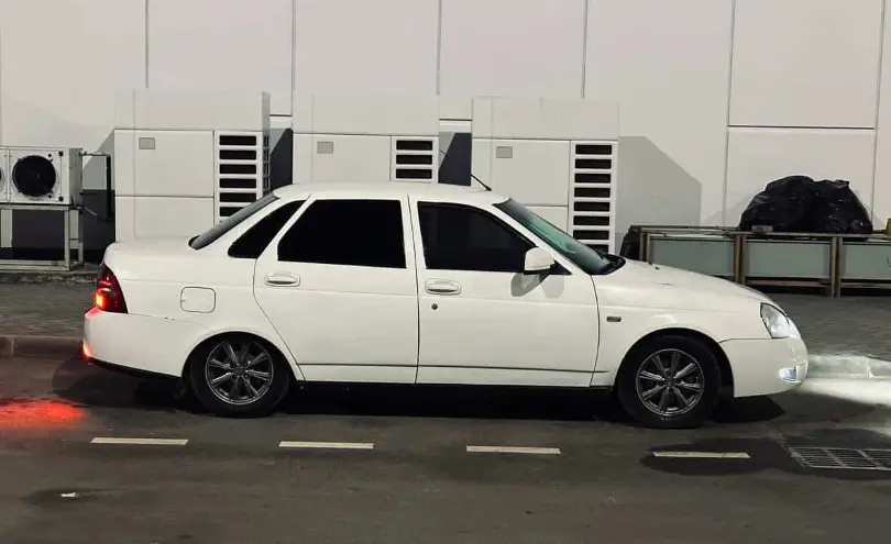 LADA (ВАЗ) Priora 2014 года за 2 400 000 тг. в Алматы фото 4
