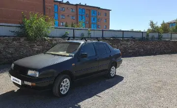 Volkswagen Vento 1992 года за 900 000 тг. в Караганда фото 1