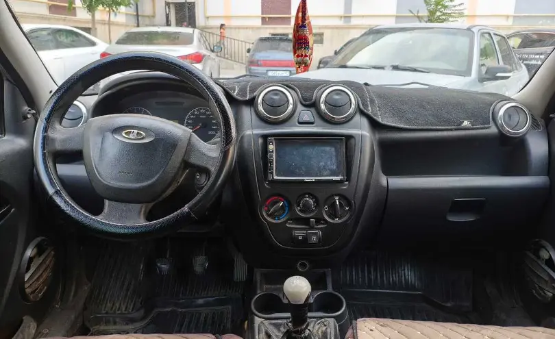 LADA (ВАЗ) Granta 2015 года за 1 800 000 тг. в Мангистауская область фото 2