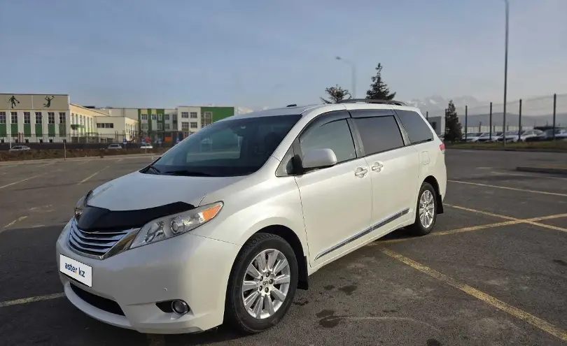 Toyota Sienna 2012 года за 11 800 000 тг. в Алматы фото 2
