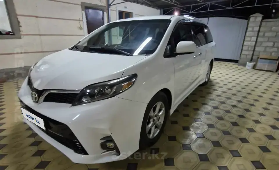 Toyota Sienna 2017 года за 14 500 000 тг. в Карагандинская область фото 2