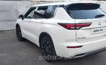 Mitsubishi Outlander 2023 года за 18 000 000 тг. в Костанайская область