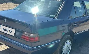 Mercedes-Benz E-Класс 1993 года за 2 200 000 тг. в Семей