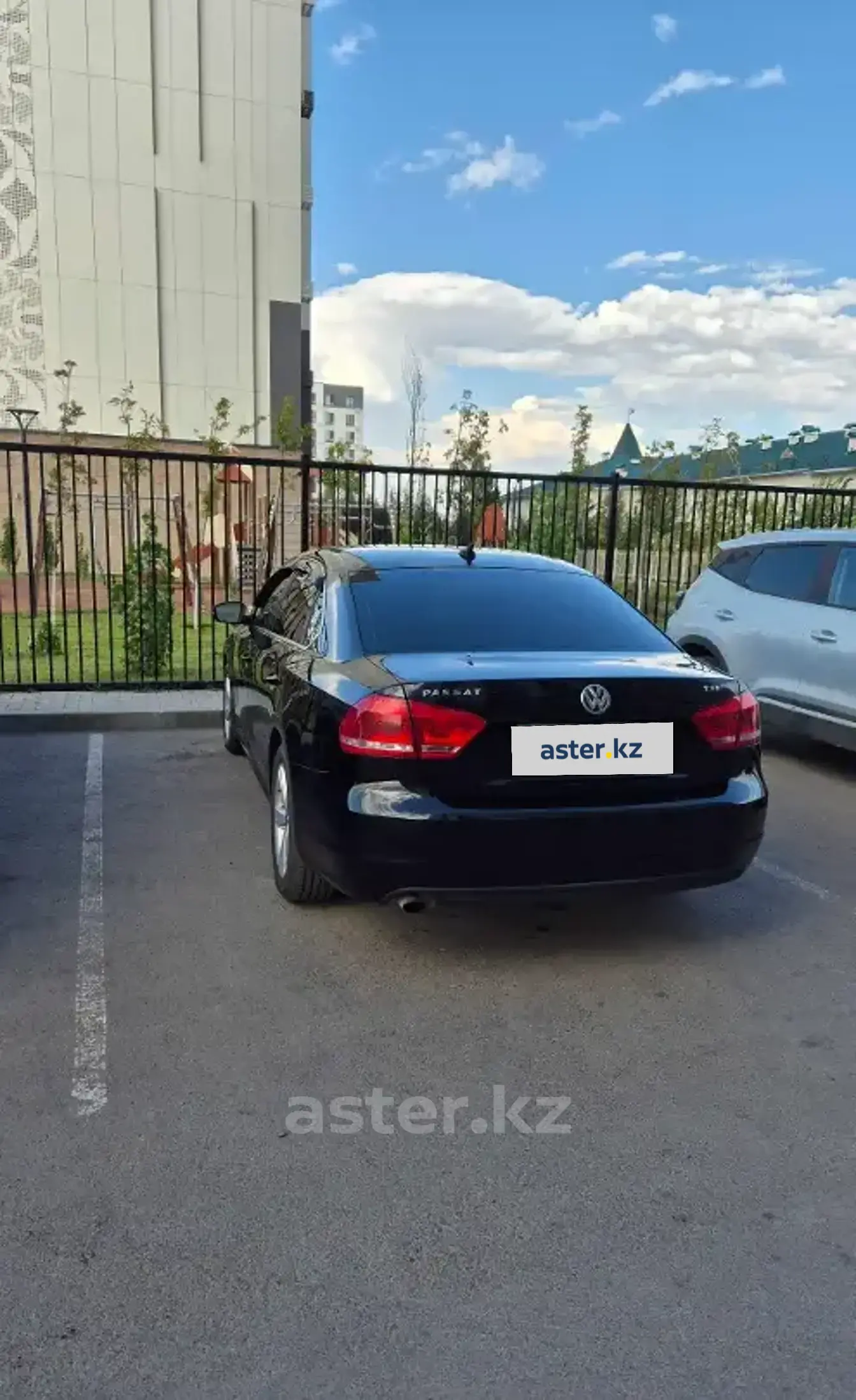 Volkswagen Passat 2015 года за 5 800 000 тг. в Астана