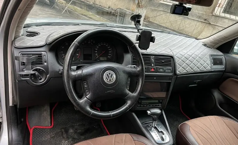 Volkswagen Golf 2003 года за 2 000 000 тг. в Алматы фото 5