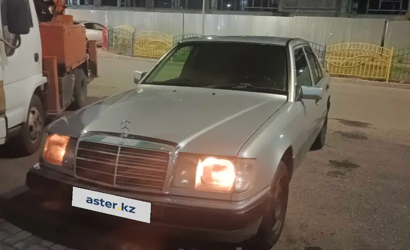 Mercedes-Benz E-Класс 1992 года за 1 700 000 тг. в Семей