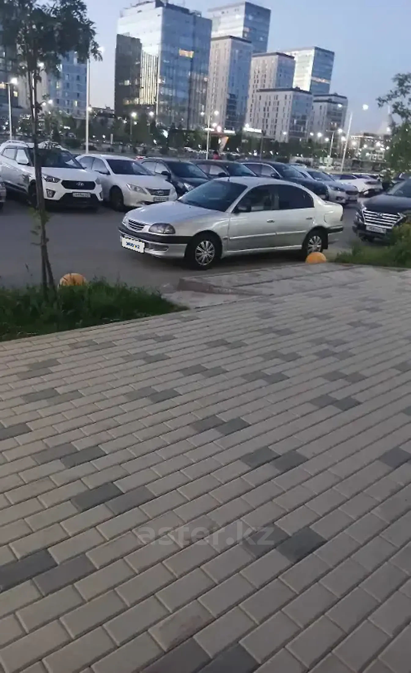 Toyota Avensis 1998 года за 1 750 000 тг. в Астана фото 3