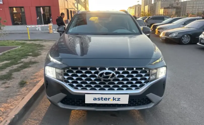 Hyundai Santa Fe 2022 года за 15 500 000 тг. в Астана фото 2