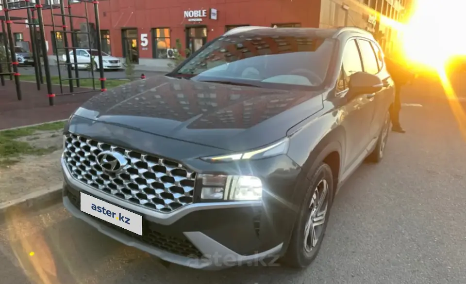 Hyundai Santa Fe 2022 года за 15 500 000 тг. в Астана