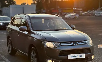Mitsubishi Outlander 2013 года за 6 700 000 тг. в Алматы фото 3