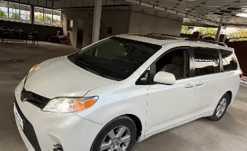 Toyota Sienna 2016 года за 13 500 000 тг. в Алматы фото 1