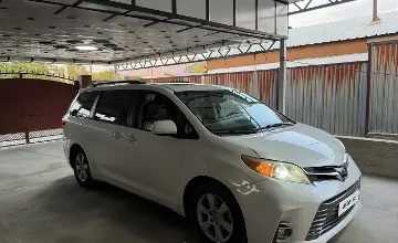 Toyota Sienna 2016 года за 13 500 000 тг. в Алматы фото 4