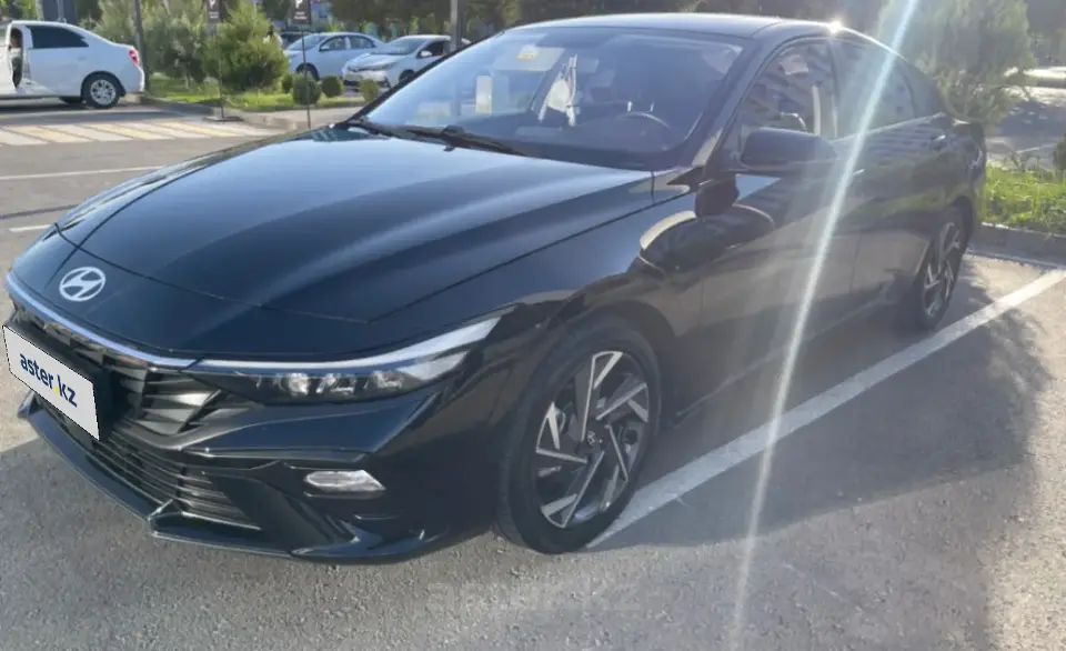 Hyundai Elantra 2023 года за 7 800 000 тг. в Шымкент