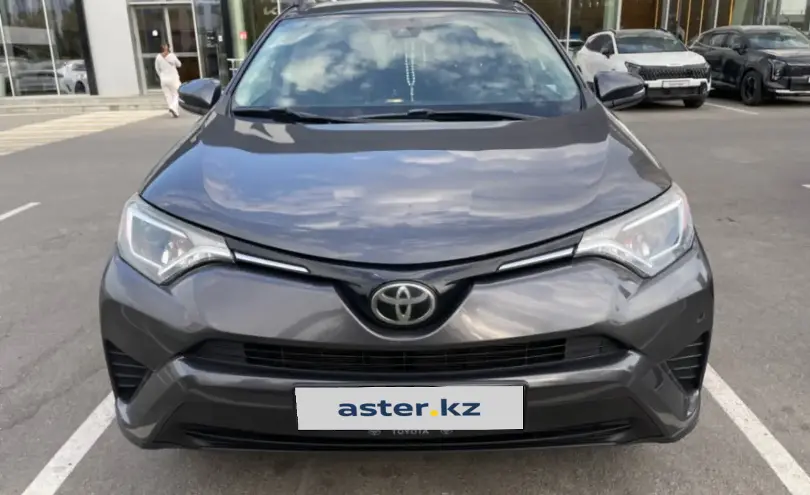 Toyota RAV4 2017 года за 11 000 000 тг. в Шымкент фото 2