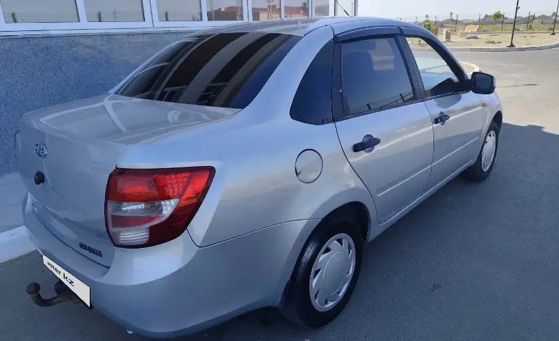 LADA (ВАЗ) Granta 2013 года за 2 500 000 тг. в Кызылорда фото 3