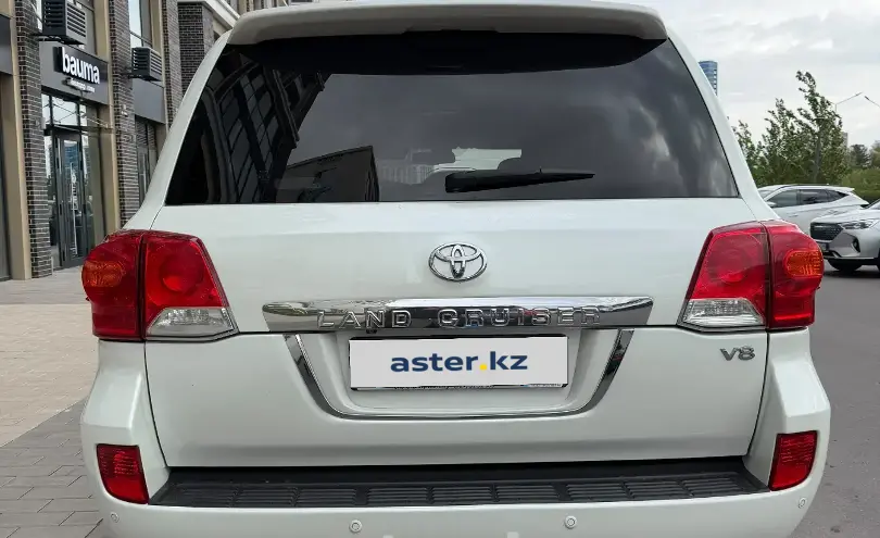 Toyota Land Cruiser 2012 года за 18 200 000 тг. в Астана фото 4