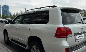 Toyota Land Cruiser 2012 года за 18 200 000 тг. в Астана