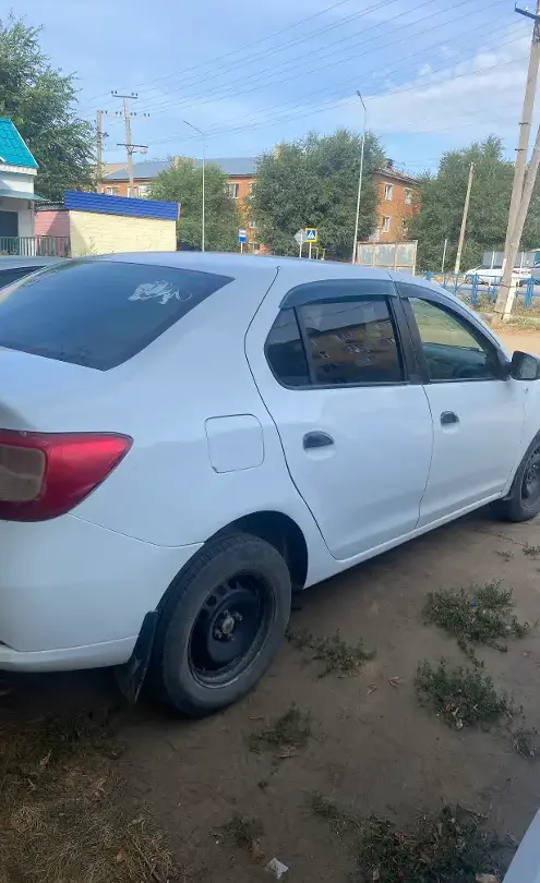 Renault Logan 2015 года за 3 500 000 тг. в Актобе фото 4