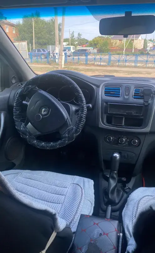 Renault Logan 2015 года за 3 500 000 тг. в Актобе