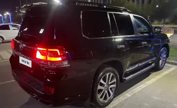 Toyota Land Cruiser 2016 года за 29 000 000 тг. в Шымкент
