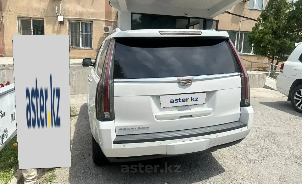 Cadillac Escalade 2020 года за 35 000 000 тг. в Шымкент