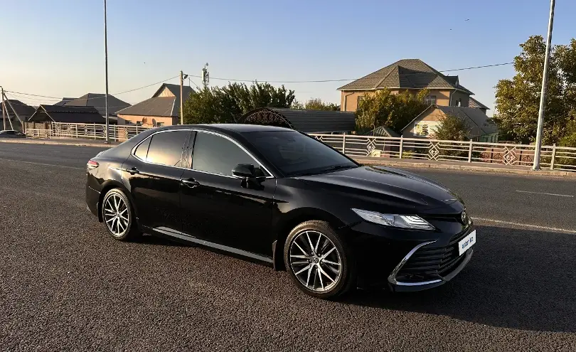 Toyota Camry 2021 года за 13 300 000 тг. в Шымкент фото 4