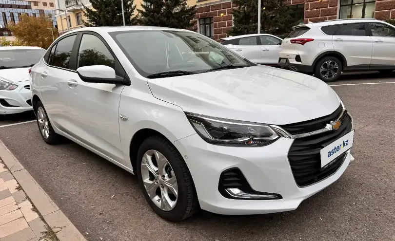 Chevrolet Onix 2024 года за 6 500 000 тг. в Астана фото 3