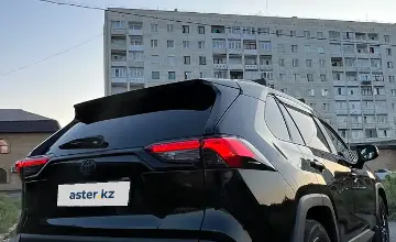 Toyota RAV4 2020 года за 14 500 000 тг. в Усть-Каменогорск фото 3