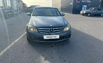 Mercedes-Benz C-Класс 2007 года за 4 700 000 тг. в Караганда фото 2