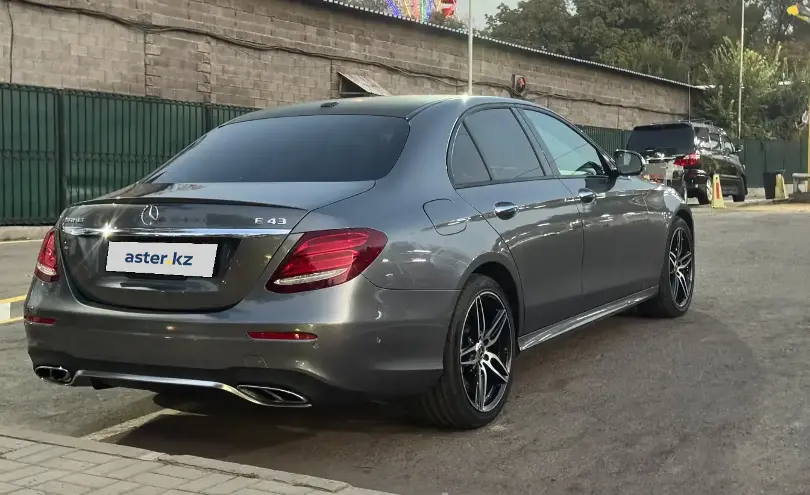 Mercedes-Benz E-Класс AMG 2016 года за 22 000 000 тг. в Алматы фото 3