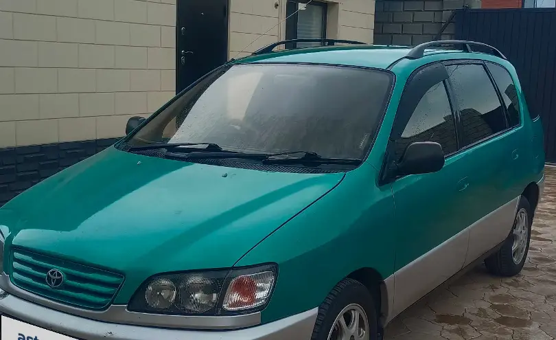 Toyota Ipsum 1996 года за 2 200 000 тг. в Алматы