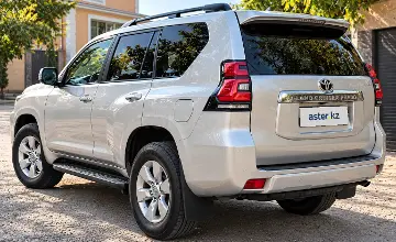 Toyota Land Cruiser Prado 2019 года за 19 900 000 тг. в Астана