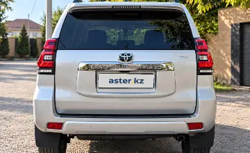Toyota Land Cruiser Prado 2019 года за 19 900 000 тг. в Астана фото 4