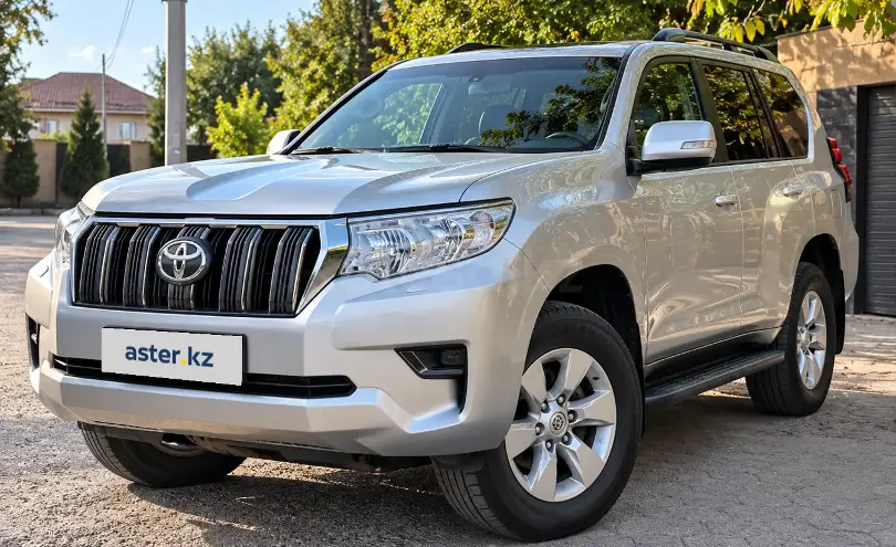 Toyota Land Cruiser Prado 2019 года за 19 900 000 тг. в Астана