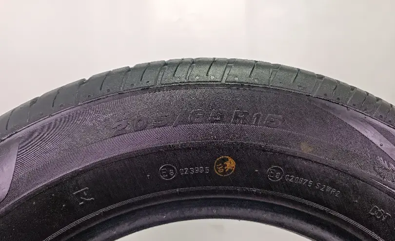 БУ летние шины 205/65 R15 Viatti Strada Asimmetrico за 33150 тг. в Алматы - фото 4