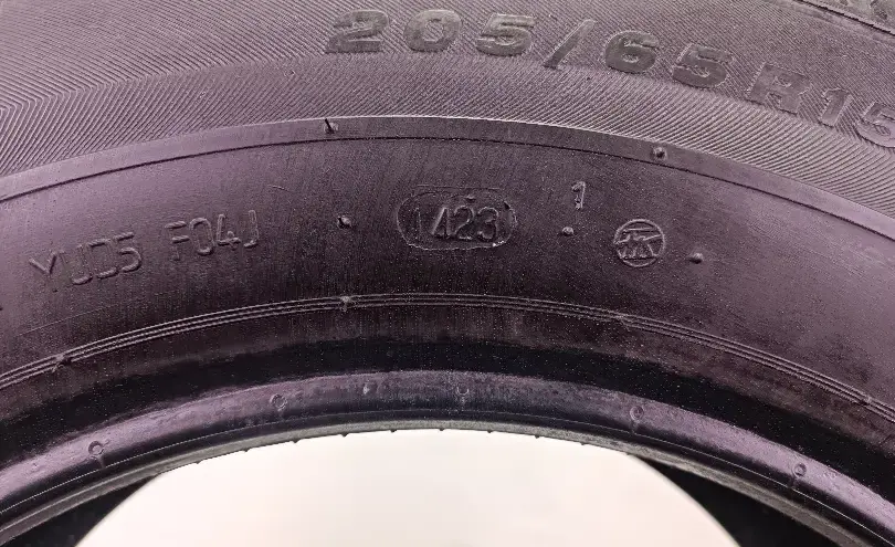 БУ летние шины 205/65 R15 Viatti Strada Asimmetrico за 33150 тг. в Алматы - фото 6