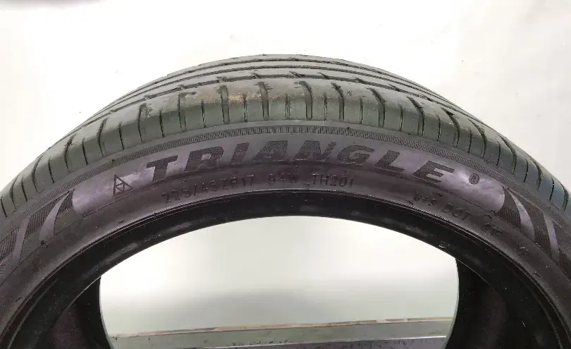 БУ летние шины 225/45 R17 Triangle Sportex TSH11 за 16430 тг. в Алматы - фото 2