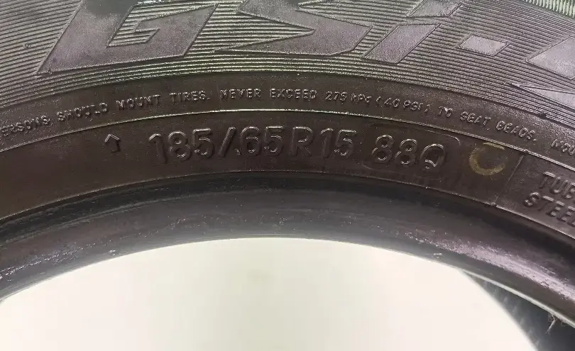 БУ зимние шины 185/65 R15 Toyo Observe за 22000 тг. в Алматы - фото 4