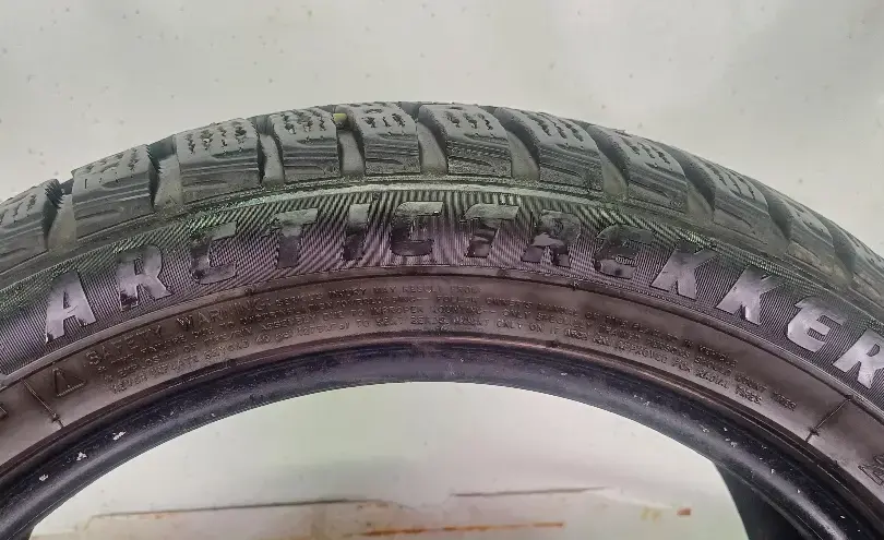 БУ зимние шины 215/50 R17 Maxxis NP3 ArcticTrekker за 30000 тг. в Алматы - фото 3